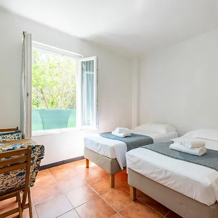 Vernazza Apartments