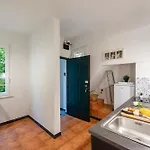 Vernazza Apartments *