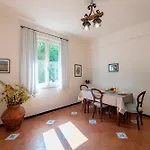 Vernazza Apartments Lejlighed *