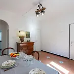 Vernazza Apartments *