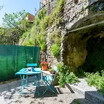 Vernazza Apartments