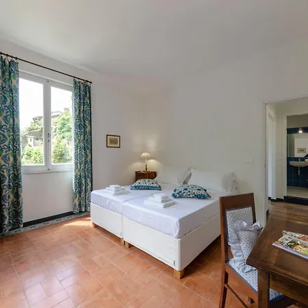 Vernazza Apartments * 韦尔纳扎