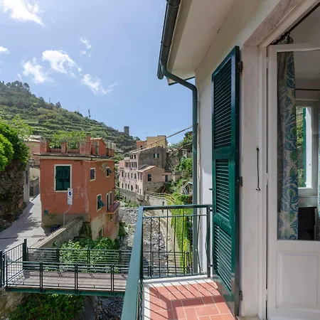 Vernazza Apartments 韦尔纳扎