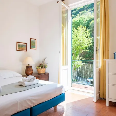 Vernazza Apartments * Vernazza