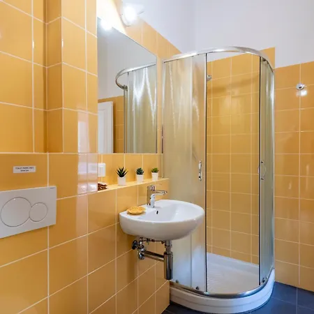 Vernazza Apartments * 韦尔纳扎