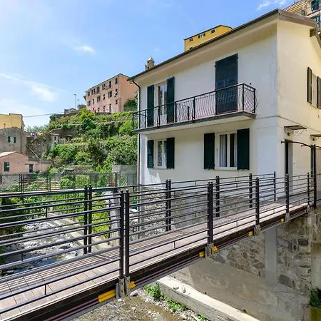 Vernazza Apartments