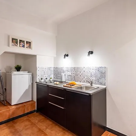 Vernazza Apartments