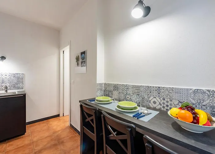Vernazza Apartments Apartmán *