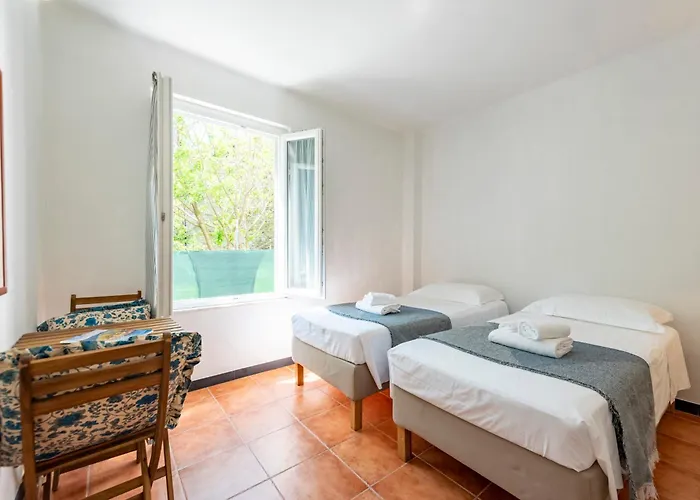 Vernazza Apartments