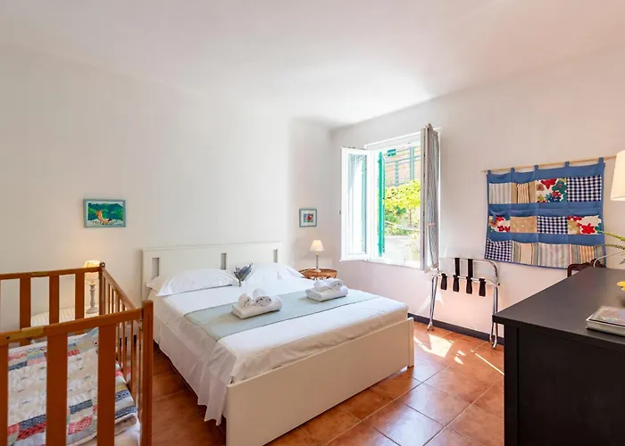 Vernazza Apartments
