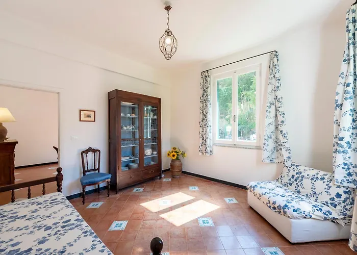 Apartman Vernazza Apartments *