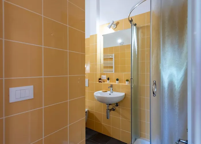 Vernazza Apartments
