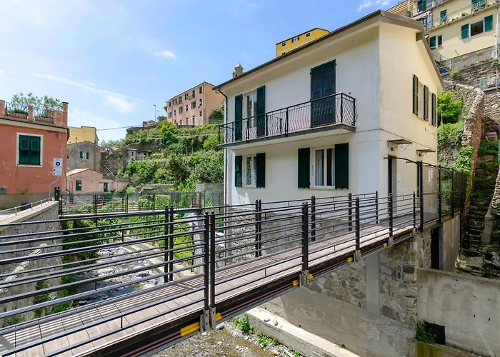 Vernazza Apartments