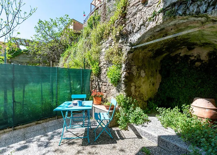 Vernazza Apartments